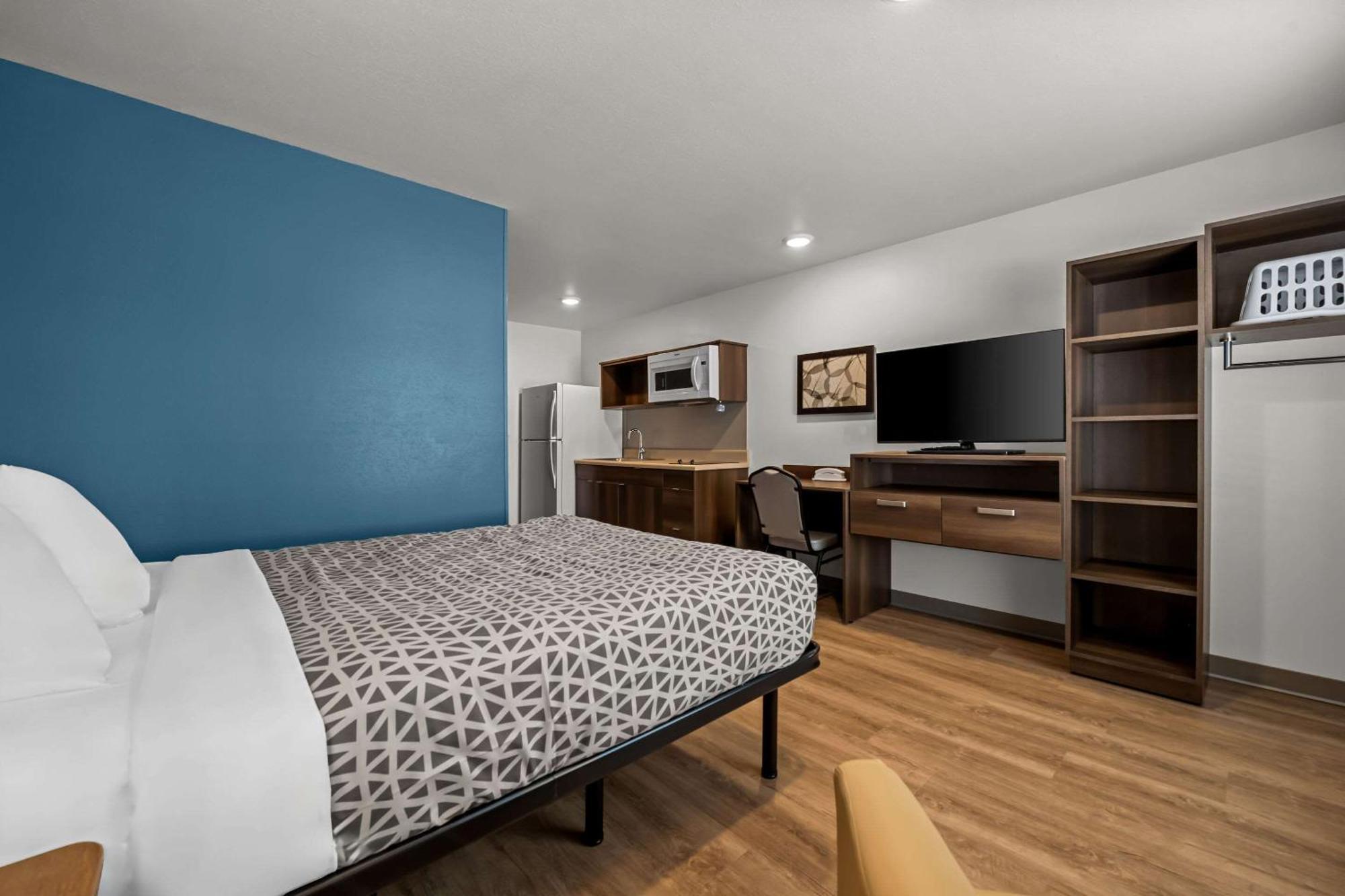 Woodspring Suites Loves Park - Rockford Buitenkant foto
