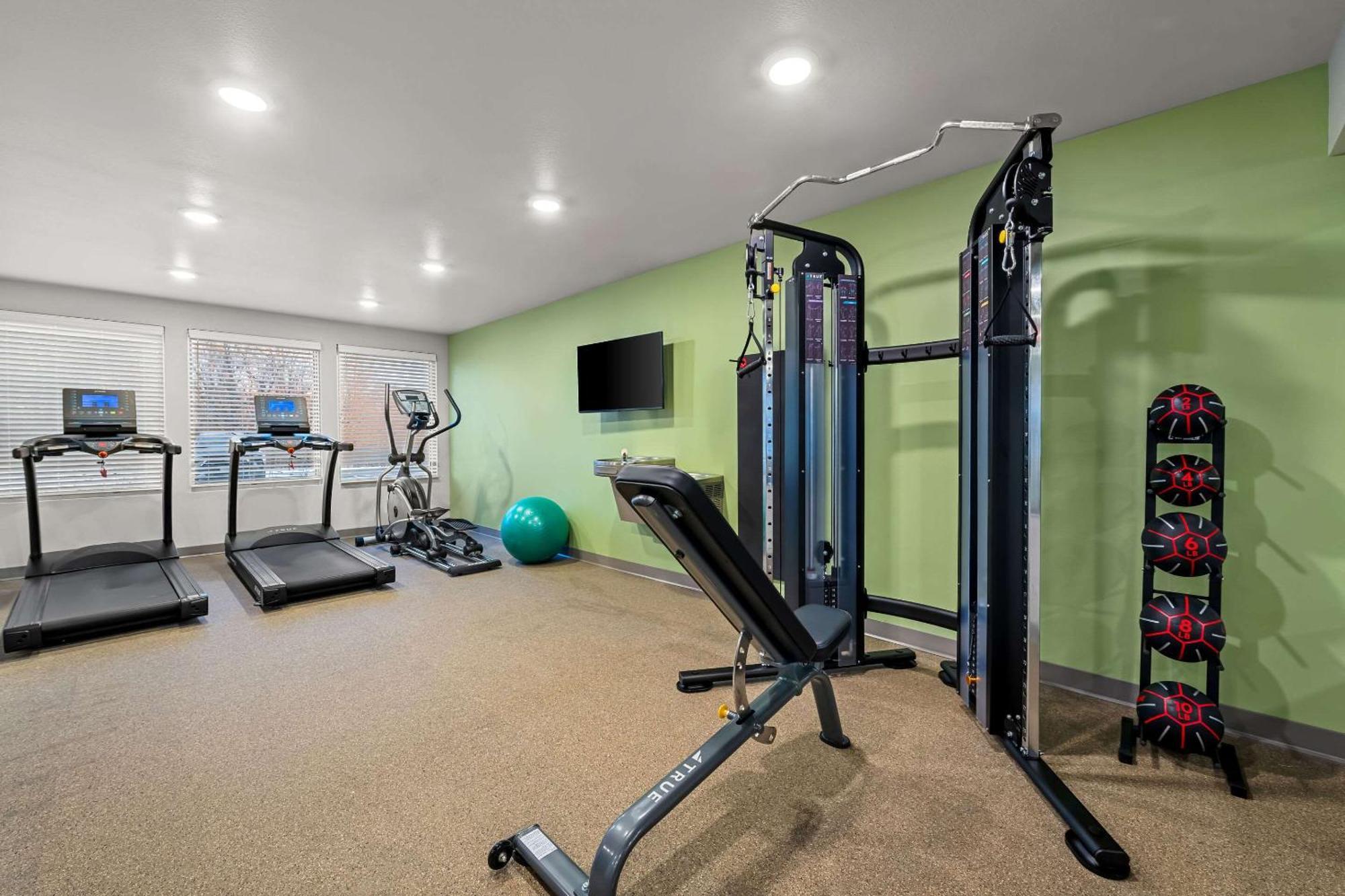 Woodspring Suites Loves Park - Rockford Buitenkant foto