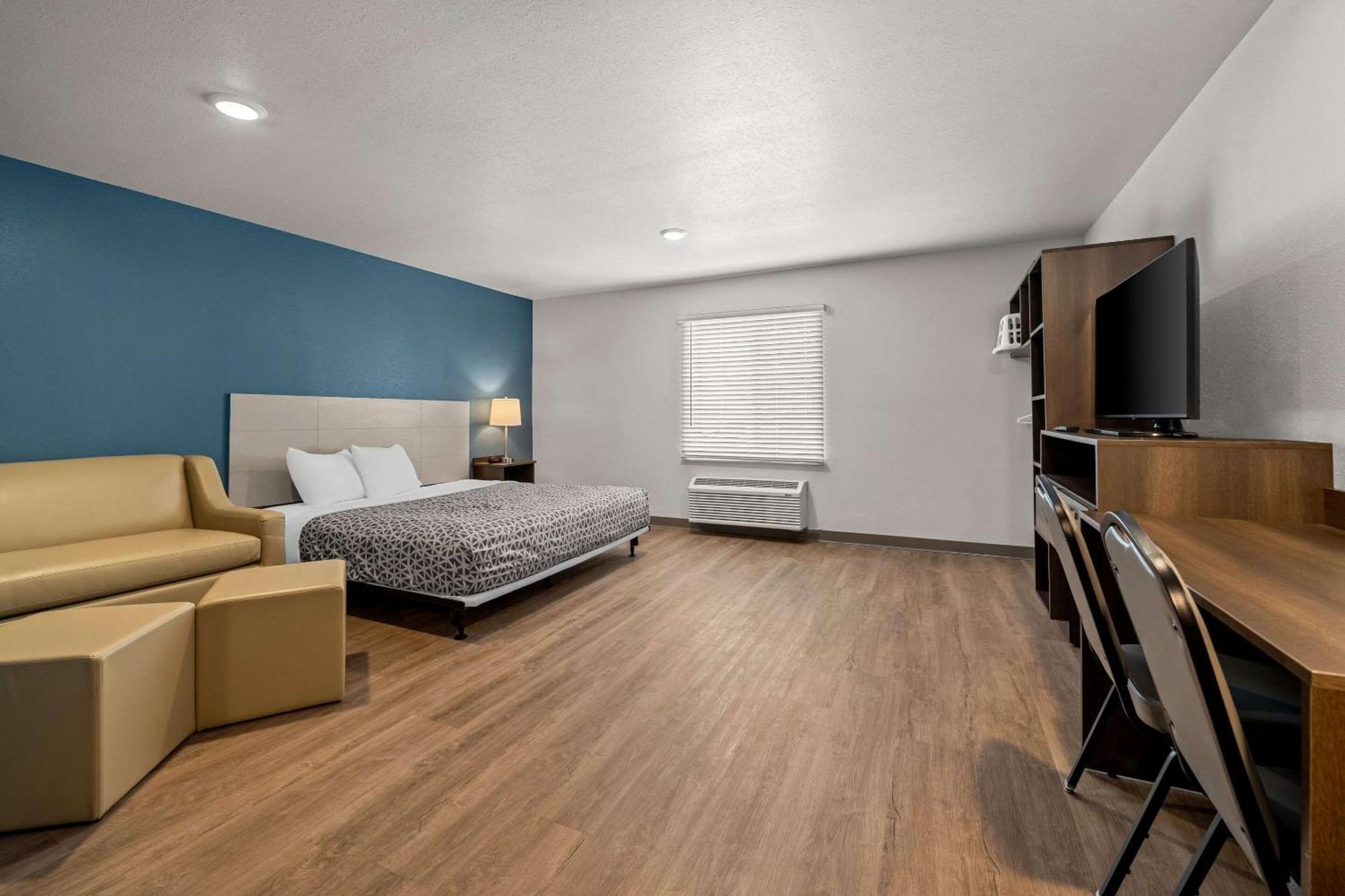 Woodspring Suites Loves Park - Rockford Buitenkant foto