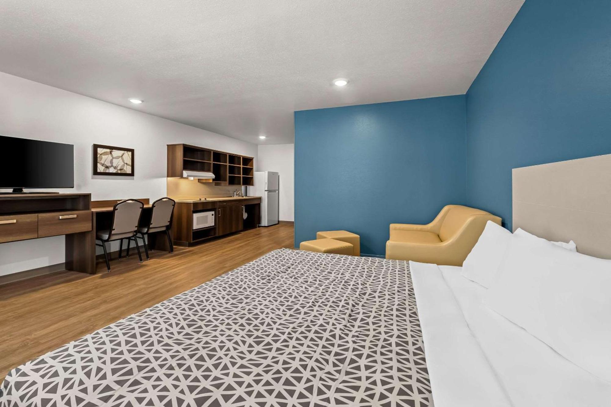 Woodspring Suites Loves Park - Rockford Buitenkant foto